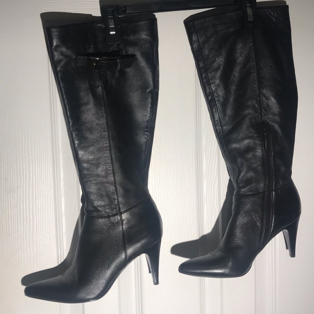 Calvin Klein size 6M Leather black boots - Picture 6 of 10